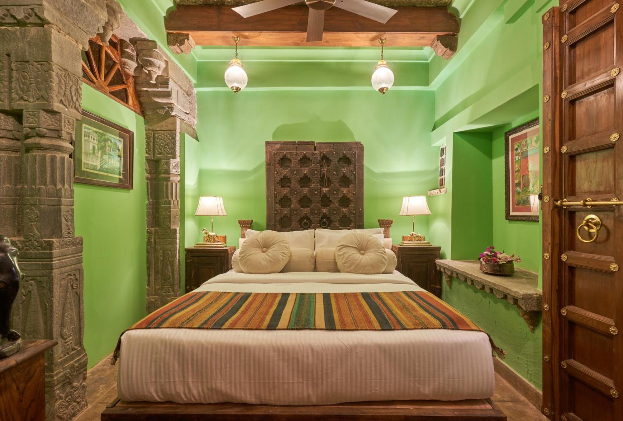 Kaladwas Lal Haveli - A Heritage Boutique Hotel *
