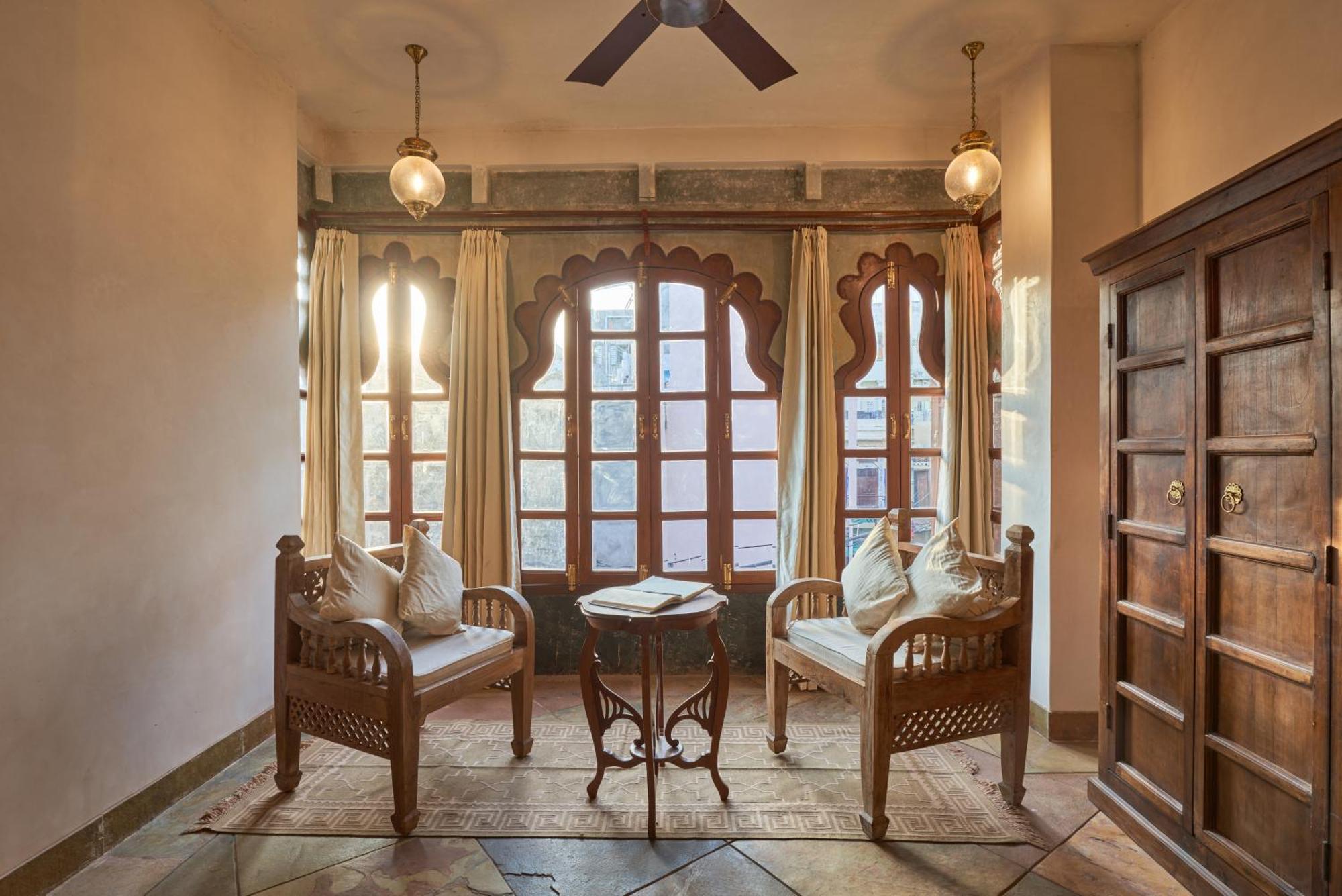 Hotel Kaladwas Lal Haveli - A Heritage Boutique